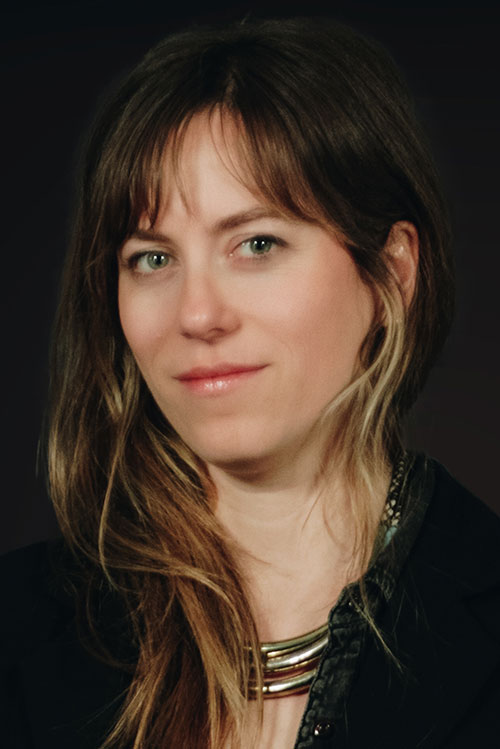Clara Warnaar's headshot